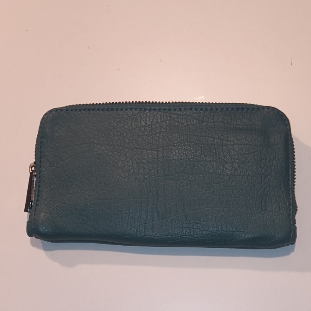mark. In The City Wallet - Picture 2 of 6